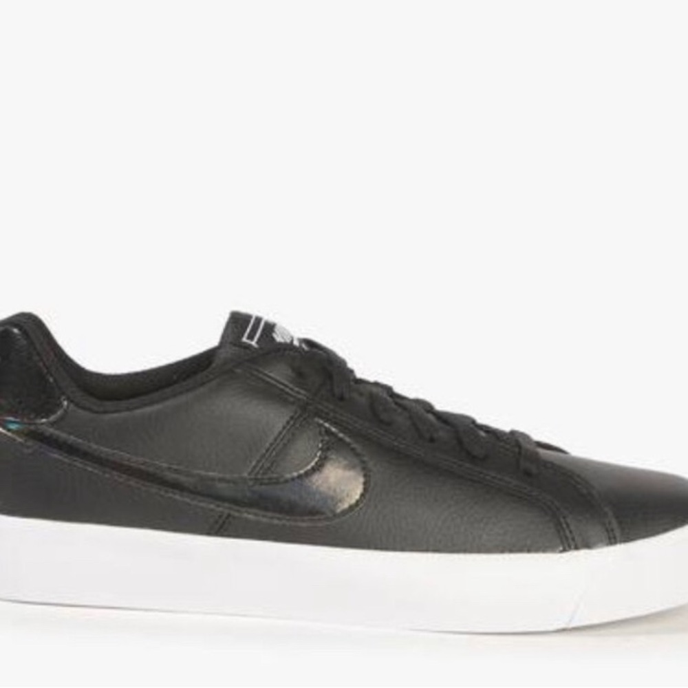 Women’s NIKE COURT ROYALE AC